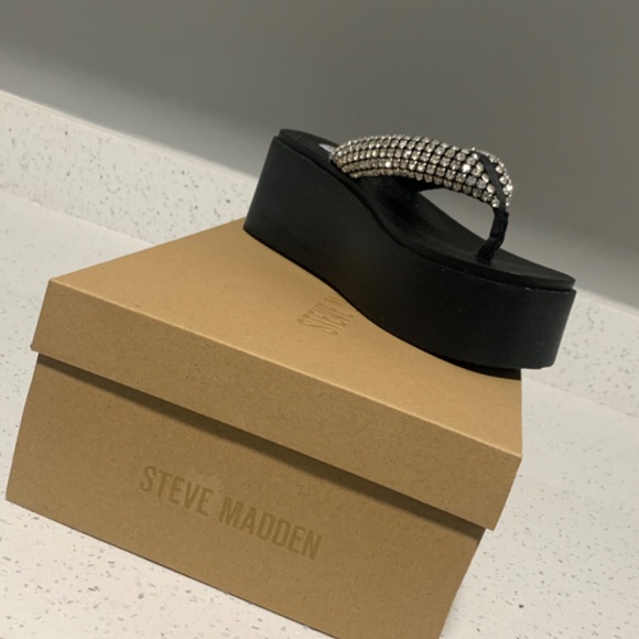 Rhinestone platform sandals - Picture 6 of 6